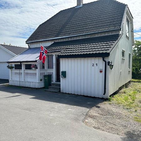 Oslo Guest House Twin & Family Room Kjeller Exterior foto